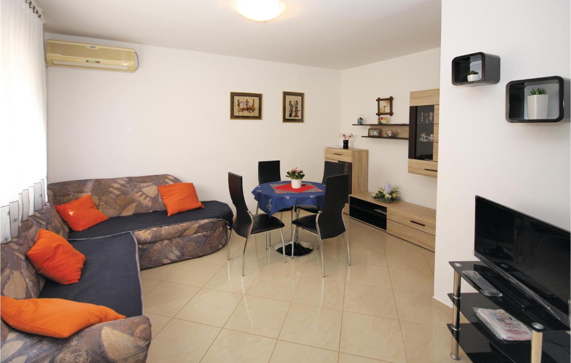 Awesome Apartment In Pula With Wifi Exterior photo